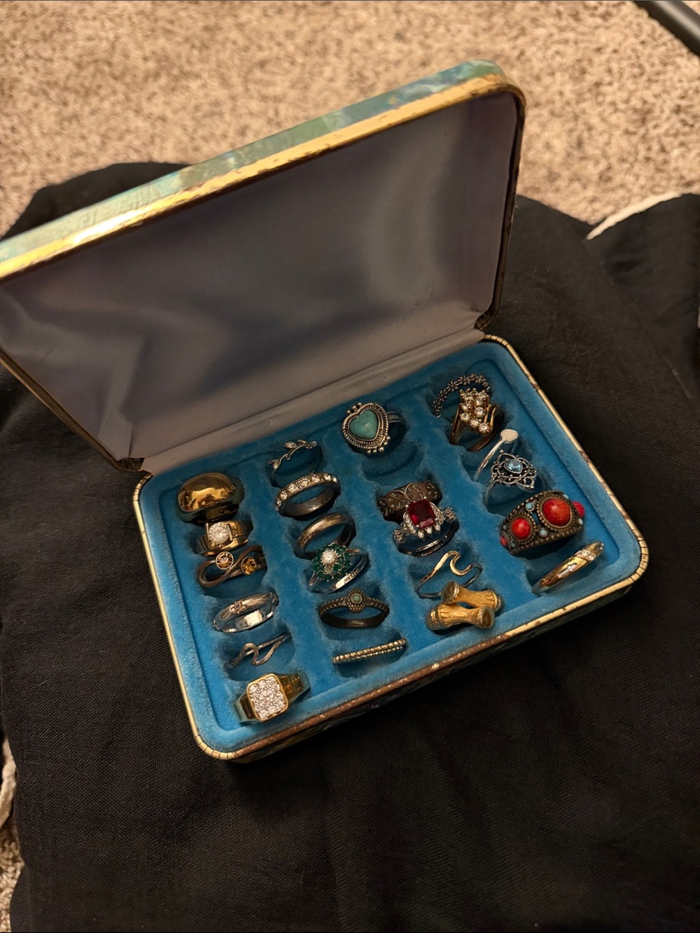 Lot of Fashion Rings + Stretchy Rings